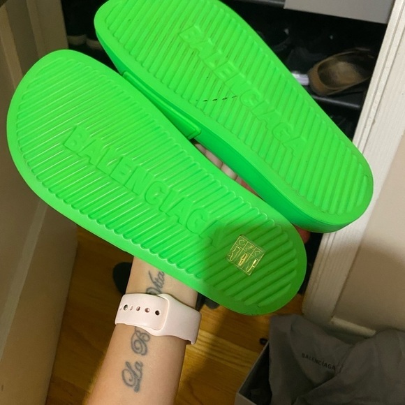 Balenciaga slides - Picture 2 of 3